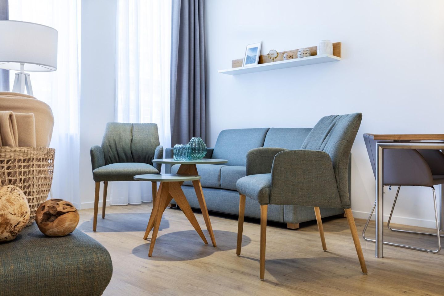 Ferienapartments am Krusespeicher Ferienapartments am Krusespeicher 2-15 Wismar - Wohn-/Essbereich mit Einzelschlafcouch