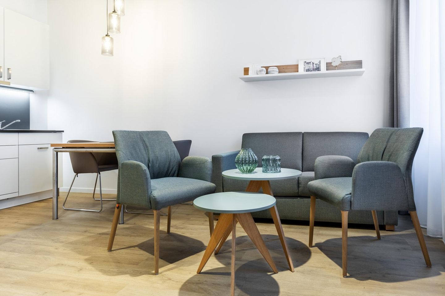 Ferienapartments am Krusespeicher Ferienapartments am Krusespeicher 2-16 Wismar - Wohn-/Essbereich mit Einzelschlafcouch