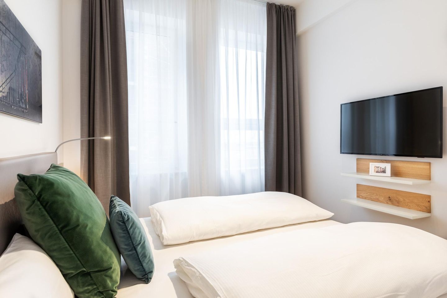 Ferienapartments am Krusespeicher Ferienapartments am Krusespeicher 1-09 Wismar - Schlafzimmer mit Boxspringbett