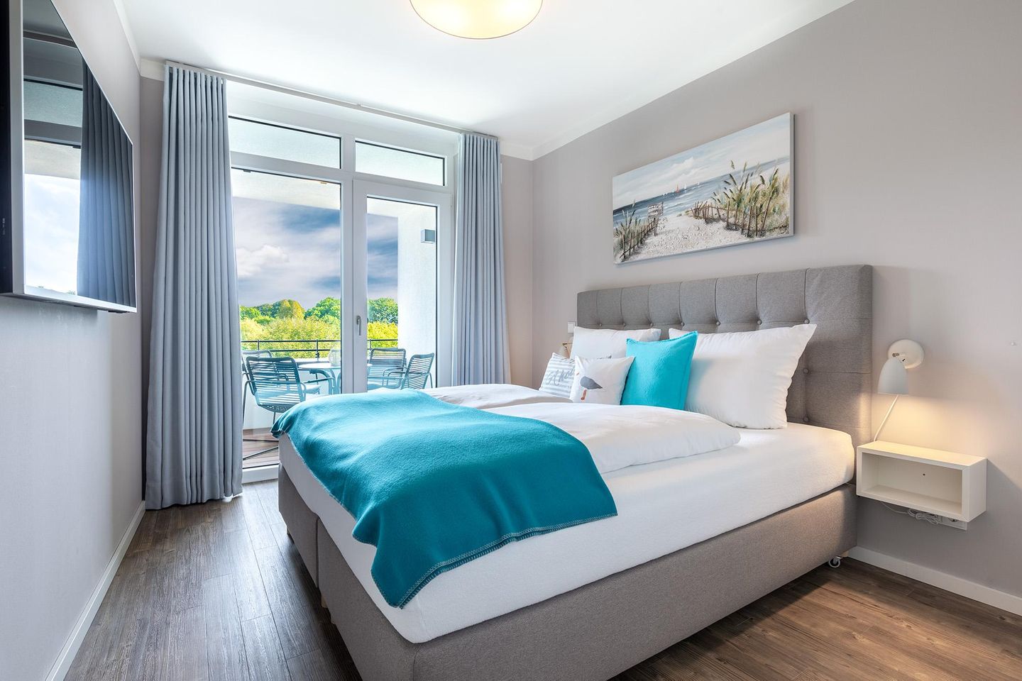 Godewindpark Travemünde Godewindpark Travemünde 3-16 Travemünde - Schlafzimmer mit Zugang zur Loggia