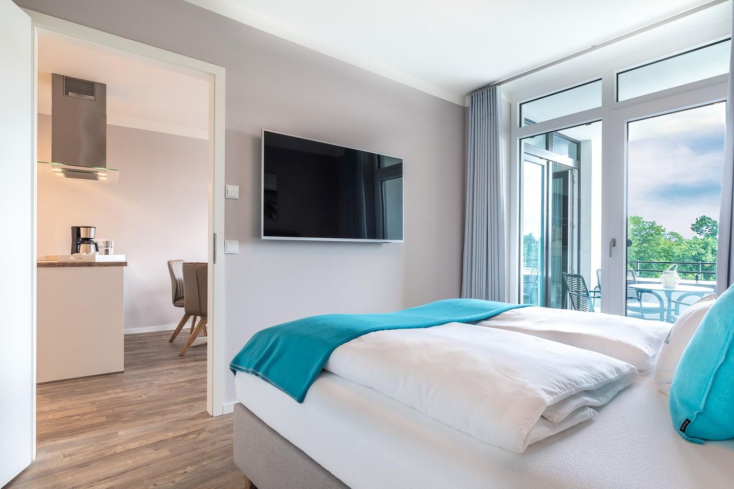 Godewindpark Travemünde Godewindpark Travemünde 3-16 Travemünde - Schlafzimmer mit Zugang zum Wohn-Essbereich