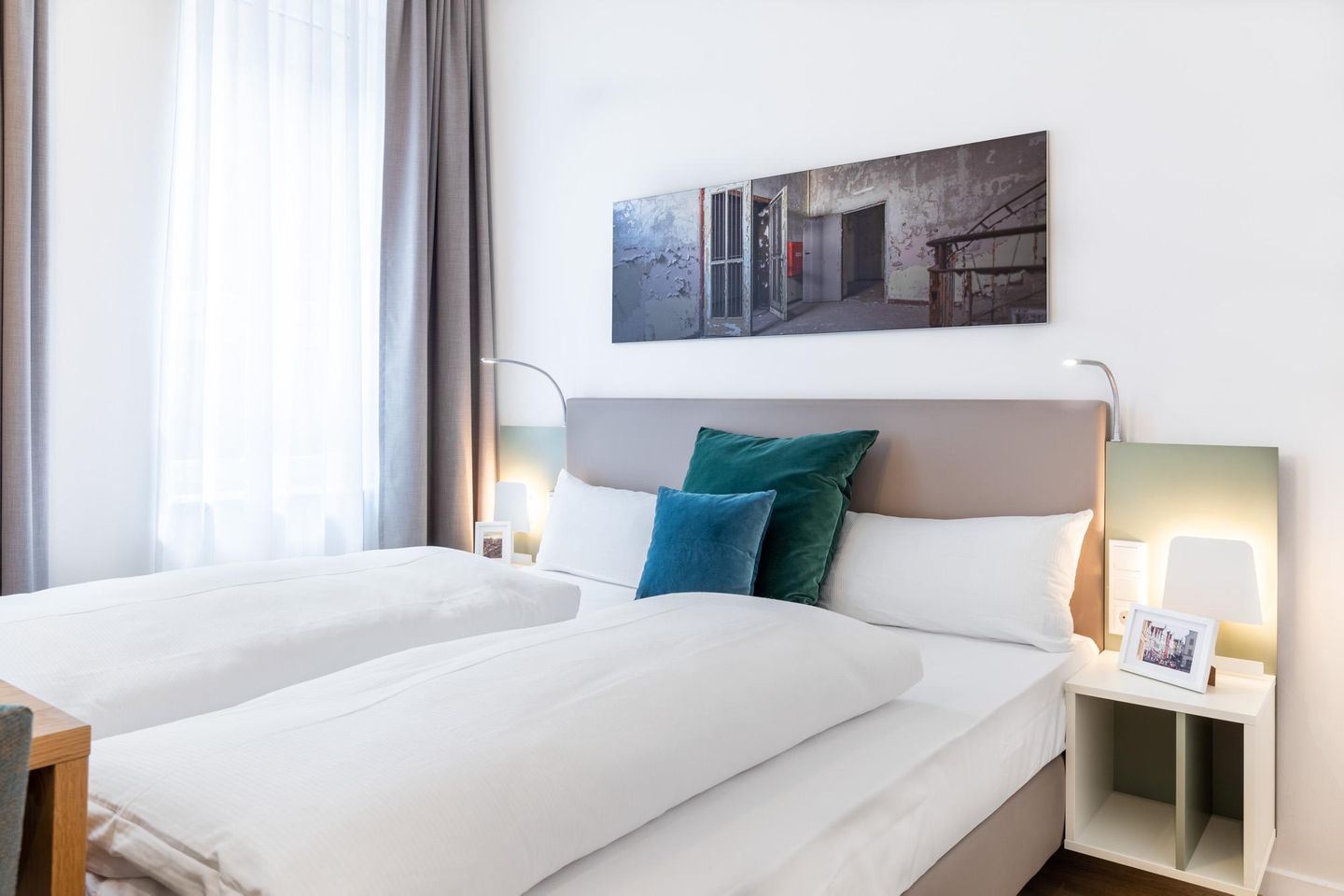 Ferienapartments am Krusespeicher Ferienapartments am Krusespeicher 2-22 Wismar - Wohn-/Schlafbereich mit Boxspringbett