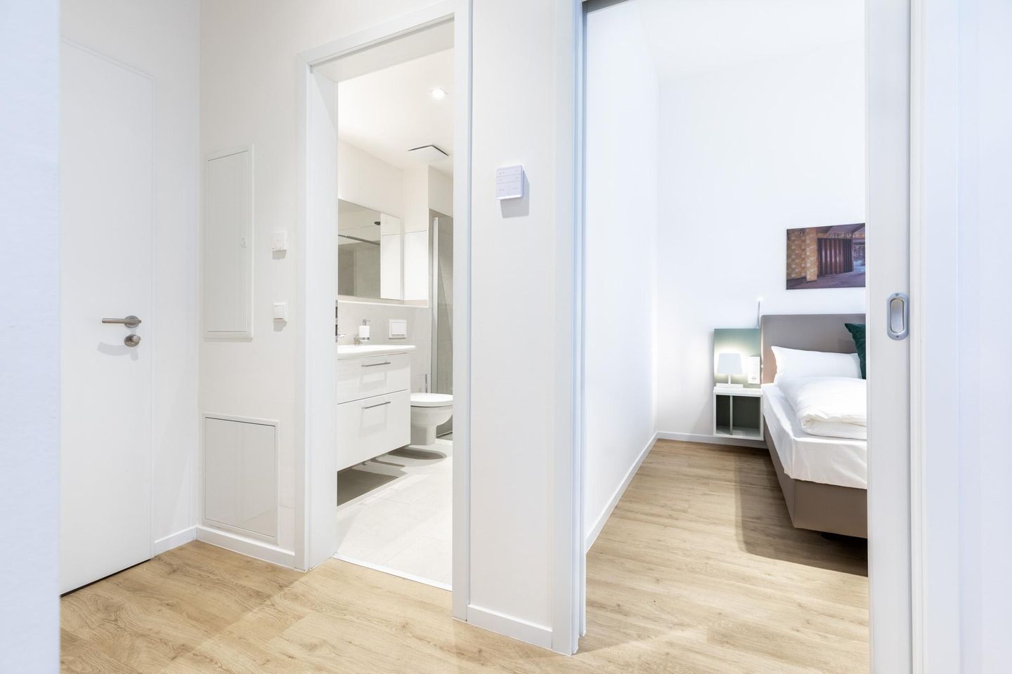 Ferienapartments am Krusespeicher Ferienapartments am Krusespeicher 3-30 Wismar - Eingangsbereich mit Blick zum Badezimmer