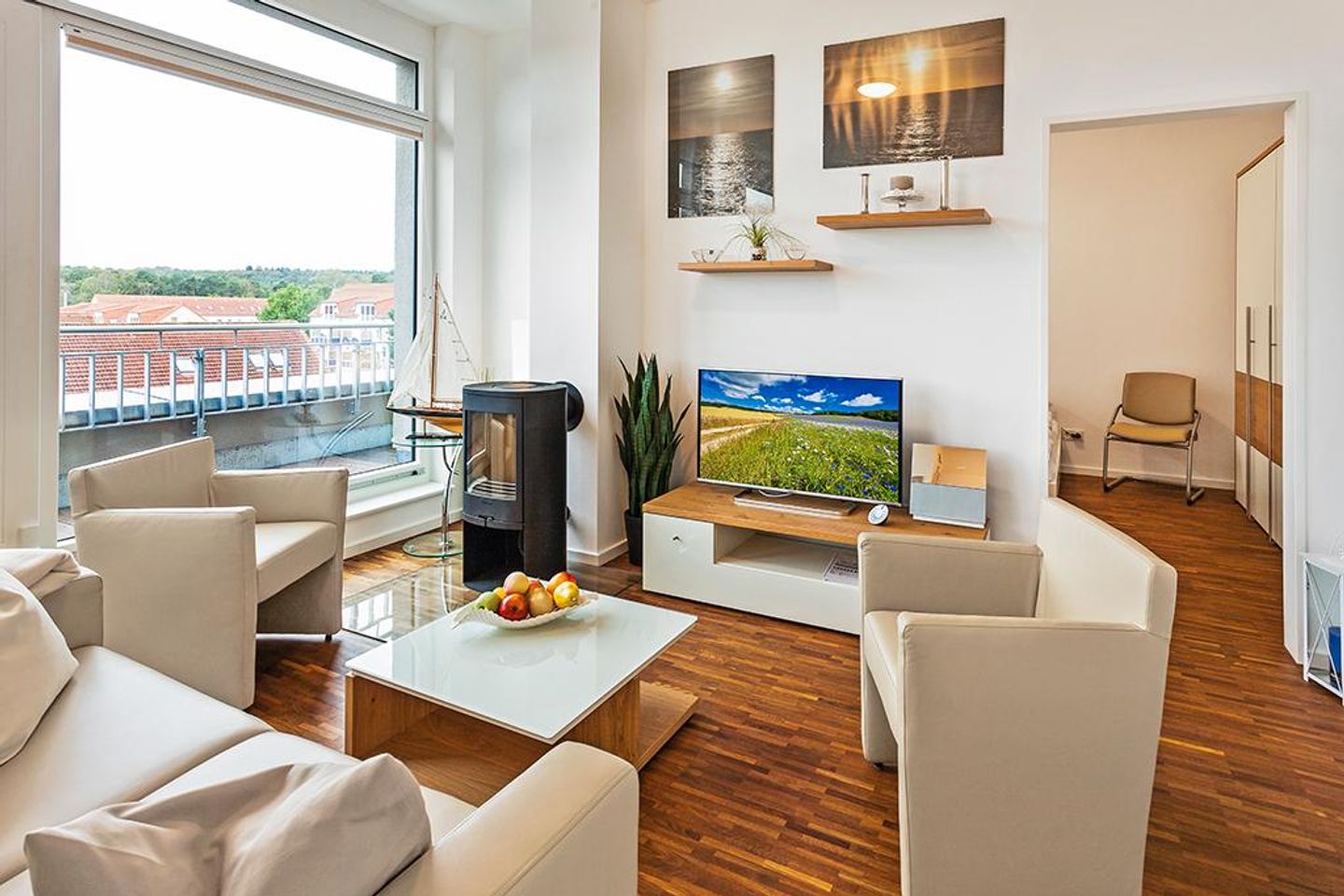 DünenResort Binz DünenResort Binz 131 Rügen - Wohn-Essbereich mit Couch