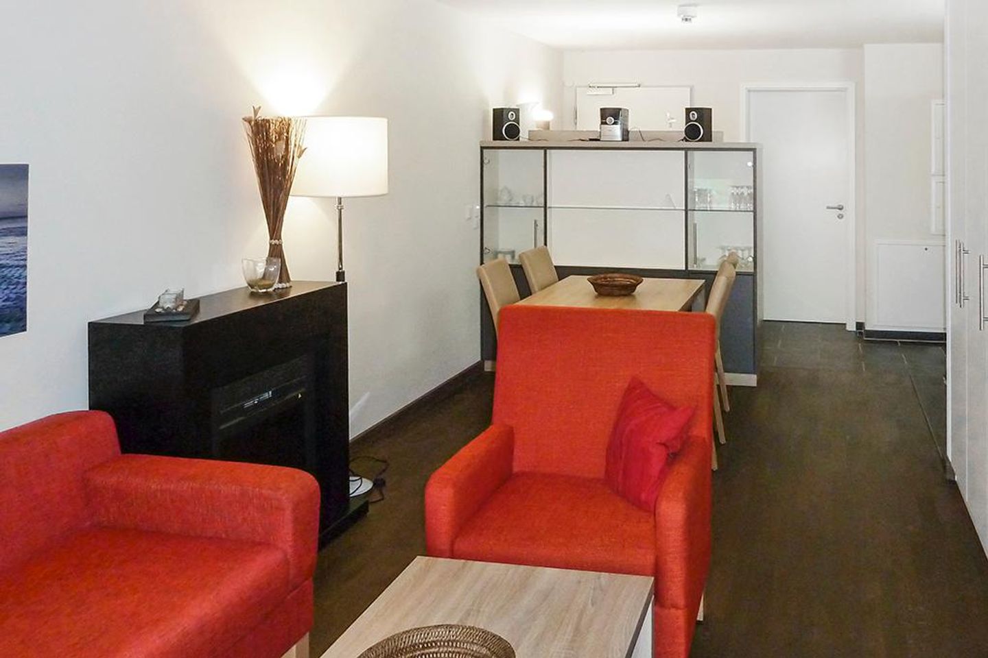 Resort Deichgraf Resort Deichgraf 27-06 Wremen - Wohn-Essbereich mit Couch