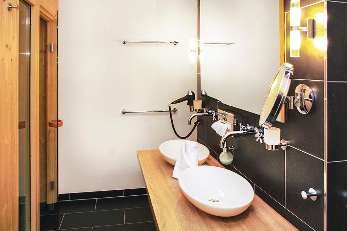 Resort Deichgraf Resort Deichgraf 27-08 Wremen - Badezimmer mit Dusche