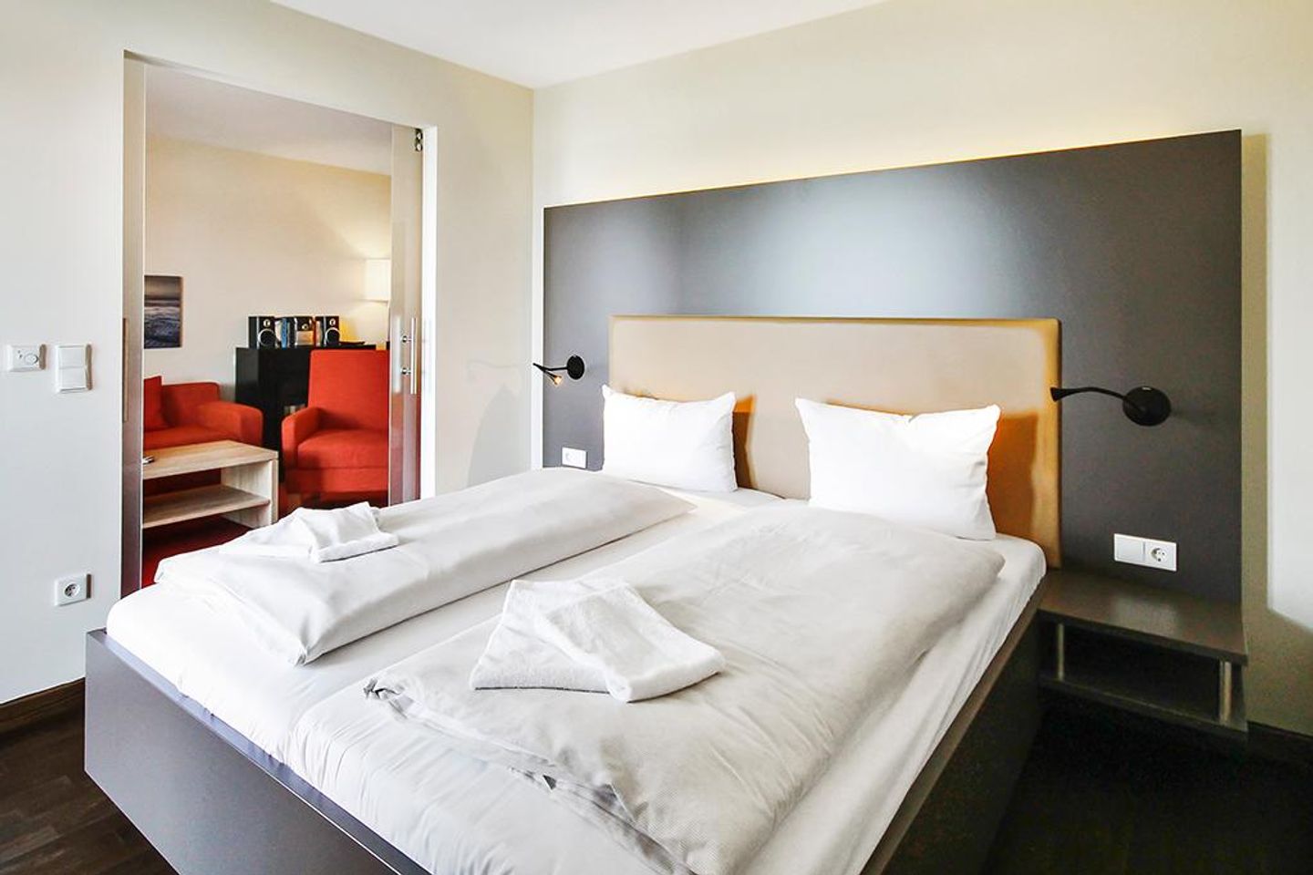 Resort Deichgraf Resort Deichgraf 27-15 Wremen - Schlafzimmer mit Doppelbett