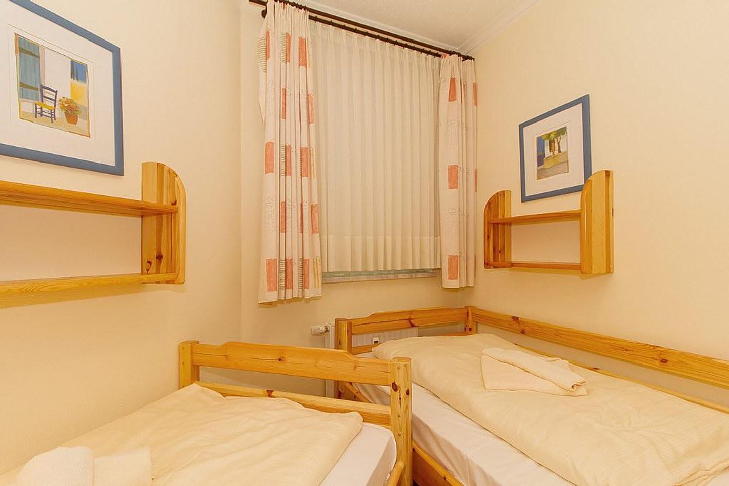 Apartmenthaus Atlantik Apartmenthaus Atlantik 314 Kühlungsborn - Schlafzimmer mit zwei Einzelbetten