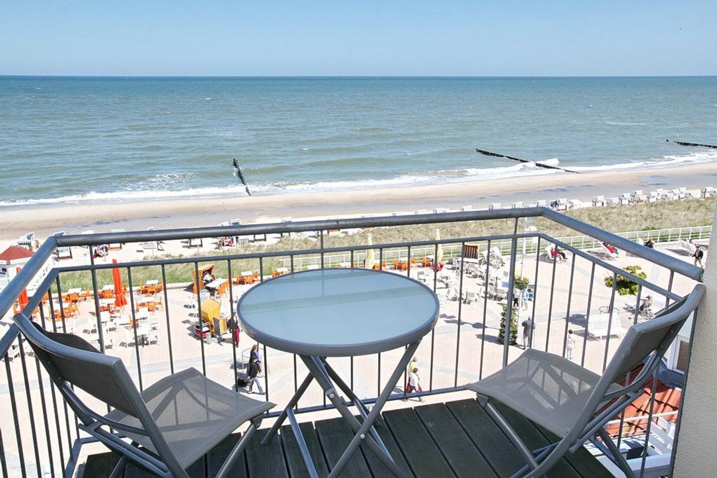 Meeresblick Meeresblick 419 Kühlungsborn - Balkon mit Gartenmöbeln