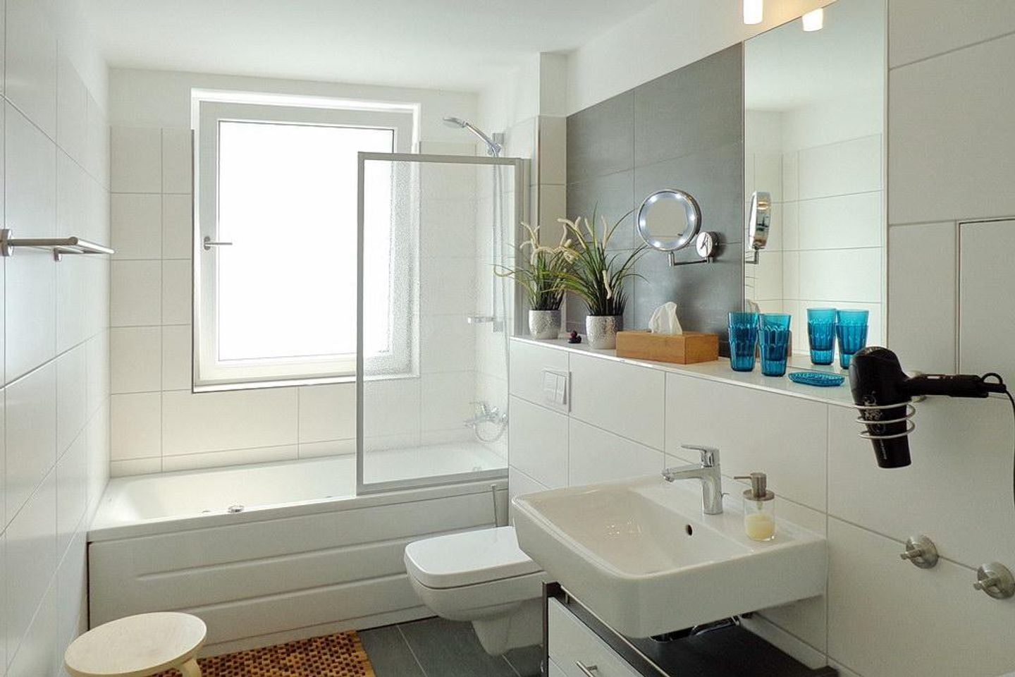 DünenResort Binz DünenResort Binz 111 Rügen - Badezimmer mit Duschwanne