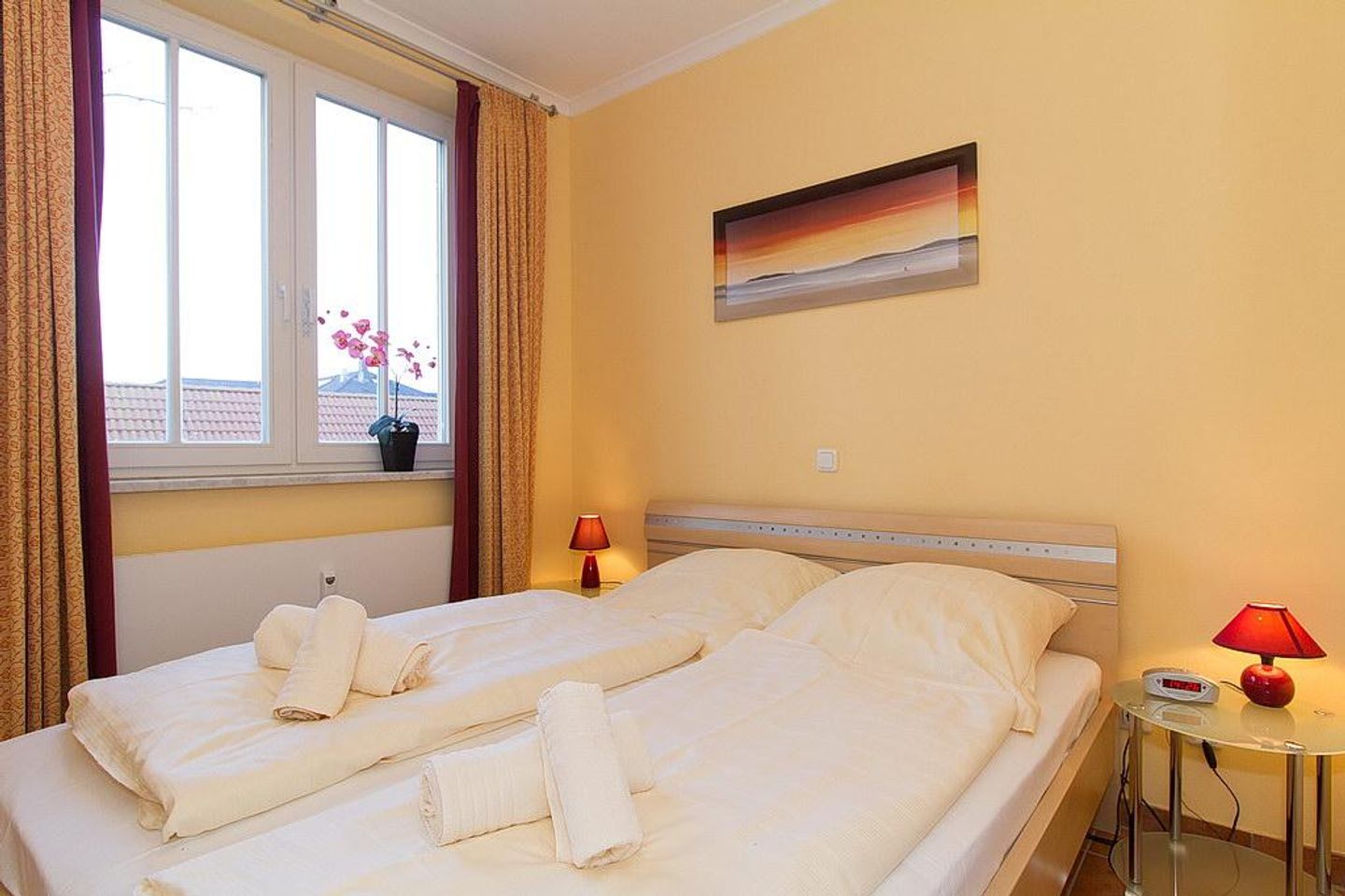 Dünenschloss Dünenschloss 1-33 Kühlungsborn - Schlafzimmer mit Doppelbett