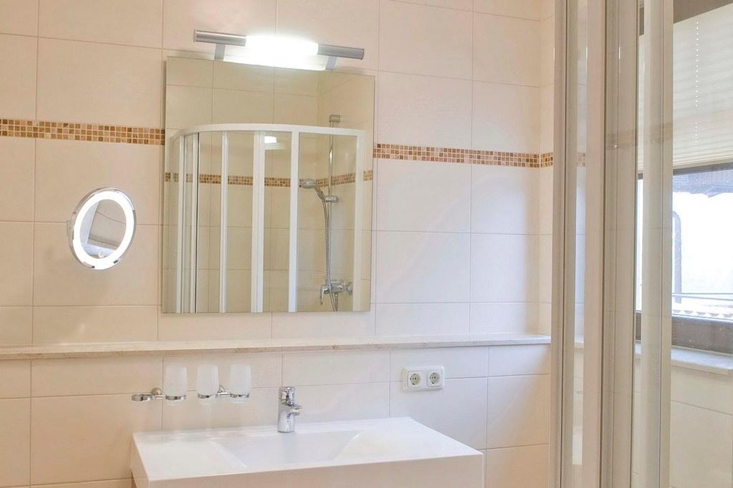 Urlaubsräume am Meer Urlaubsräume am Meer 4-12 Kühlungsborn - Badezimmer mit Dusche