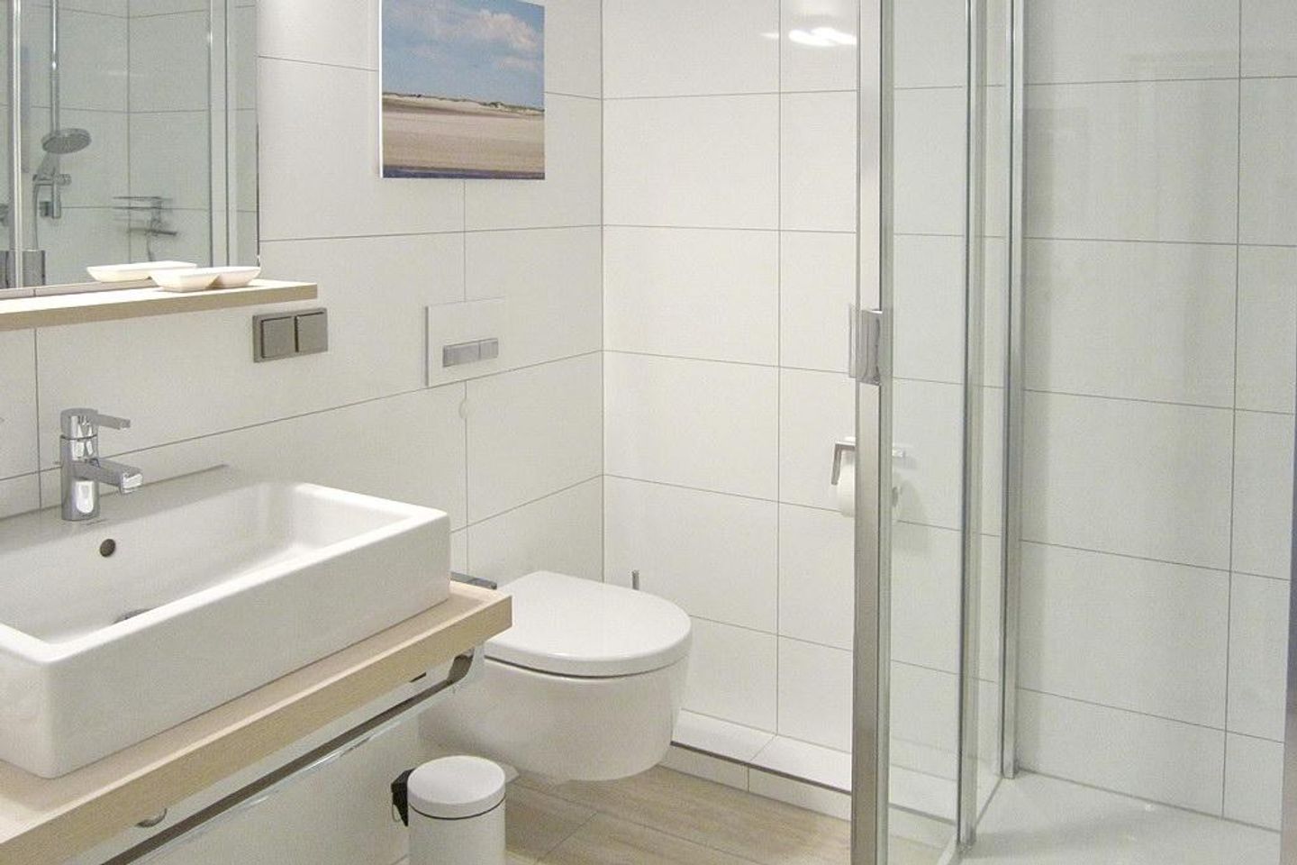 Residenz Seestern Residenz Seestern 2-31 Boltenhagen - Badezimmer mit Dusche, WC und Waschtisch