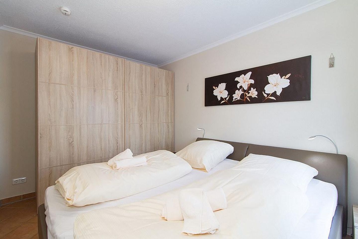 Apartmenthaus Atlantik Apartmenthaus Atlantik 213 Kühlungsborn - Schlafzimmer mit Doppelbett