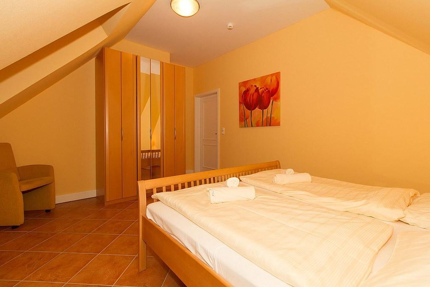 Dünenschloss Dünenschloss 2-24 Kühlungsborn - Schlafzimmer mit Doppelbett