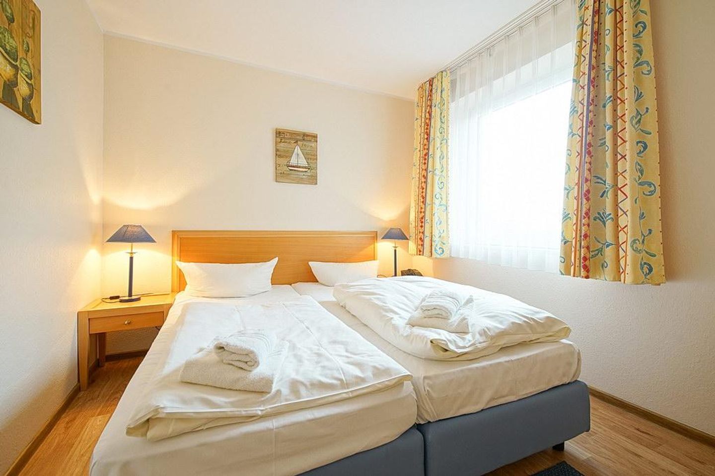 Hus Inselkieker Hus Inselkieker 322 Schillig - Schlafzimmer mit Boxspringbett