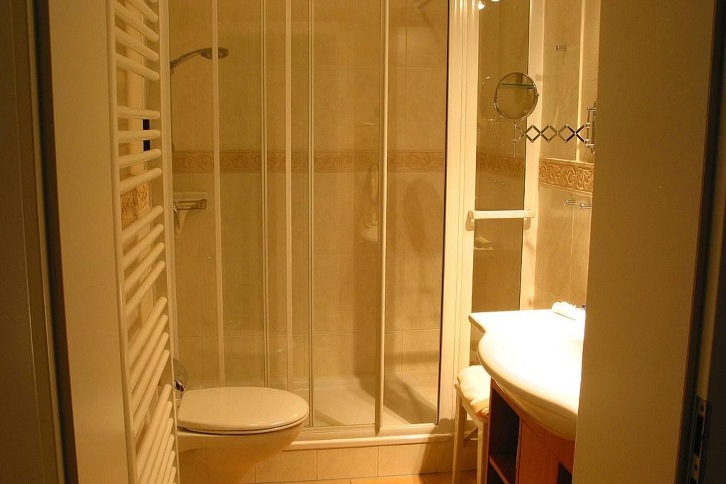 Dünenschloss Dünenschloss 1-28 Kühlungsborn - Badezimmer mit Dusche