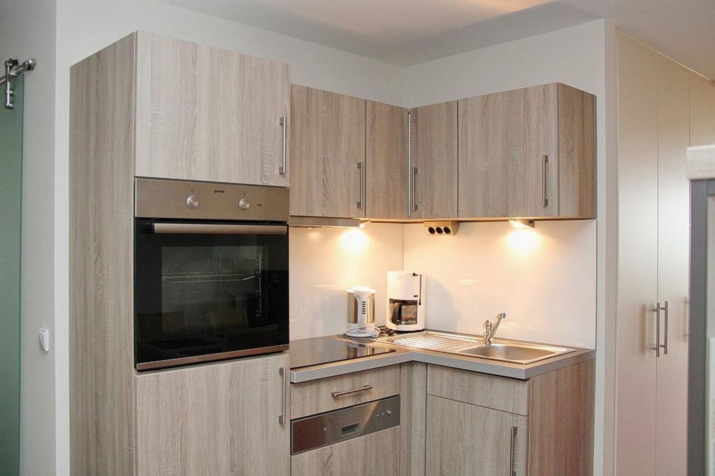 Resort Deichgraf Resort Deichgraf 31-15 Wremen - Küchenzeile mit Backofen