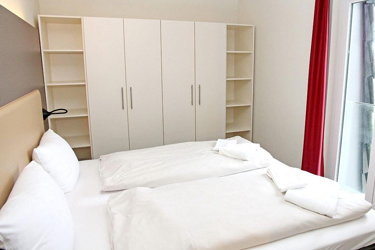 Resort Deichgraf Resort Deichgraf 31-15 Wremen - Schlafzimmer mit Doppelbett