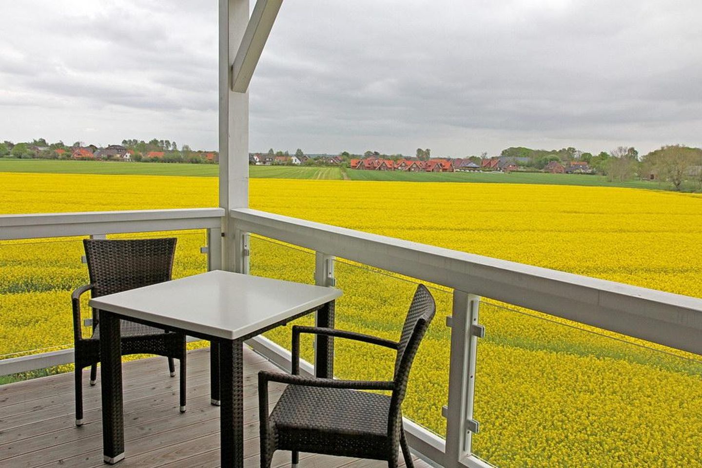 Resort Deichgraf Resort Deichgraf 31-15 Wremen - Balkon mit Gartenmöbeln