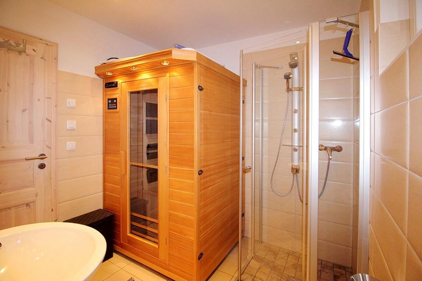 Ostseepark Rügen Ostseepark Rügen 20 Rügen - Badezimmer mit Saunabereich