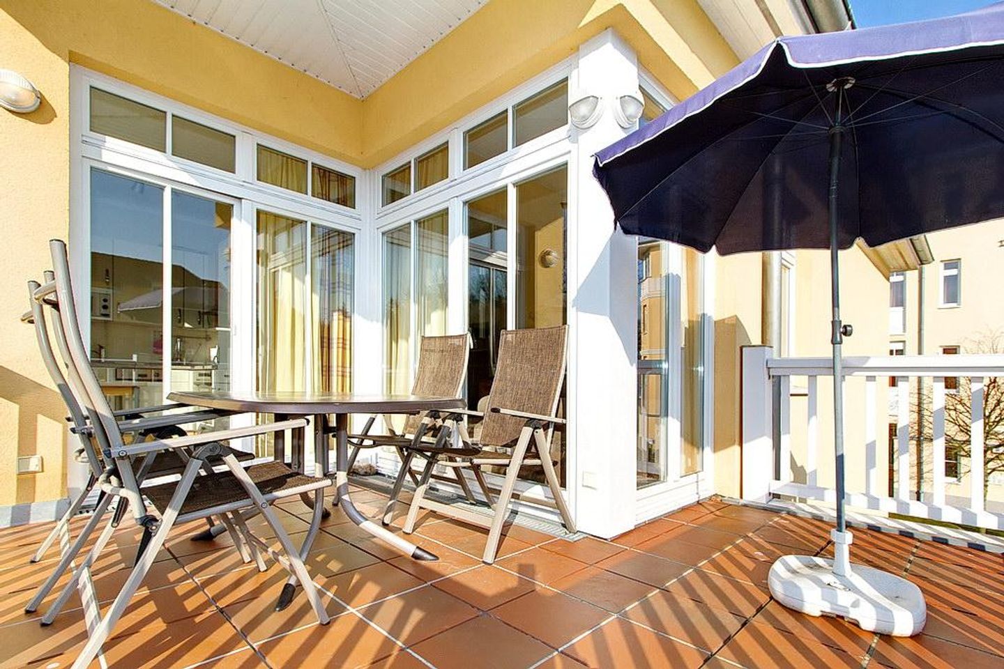 Dünenschloss Dünenschloss 1-07 Kühlungsborn - Balkon mit Gartenmöbeln