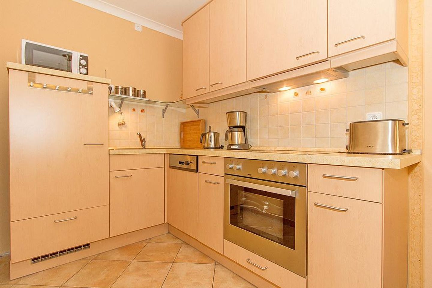 Apartment-Residenz Ostseestrand Apartment-Residenz Ostseestrand 18 Kühlungsborn - Küchenzeile mit Backofen