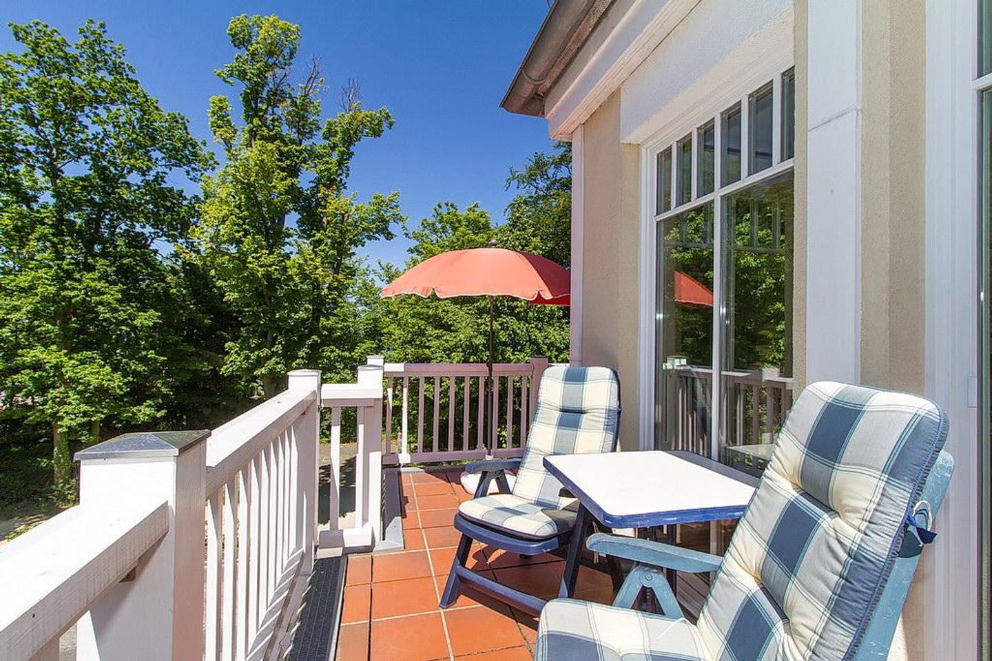 Dünenschloss Dünenschloss 2-19 Kühlungsborn - Balkon mit Gartenmöbeln