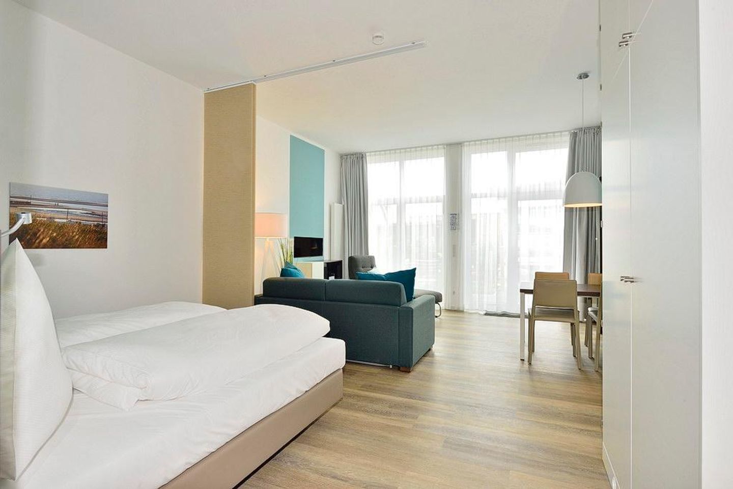 Aparthotel Anna Düne Aparthotel Anna Düne 0-01 Wangerooge - Wohn/ Essbereich