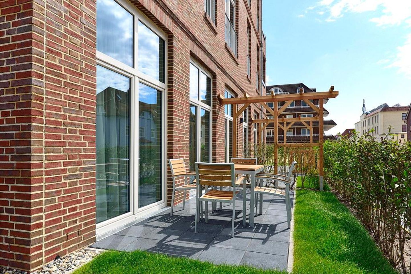 Aparthotel Anna Düne Aparthotel Anna Düne 0-06 Wangerooge - Terrasse mit Gartenmöbel