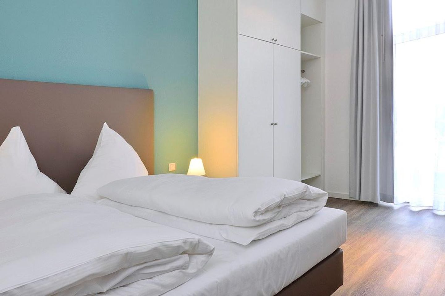 Aparthotel Anna Düne Aparthotel Anna Düne 0-08 Wangerooge - Schlafbereich mit Doppelbett