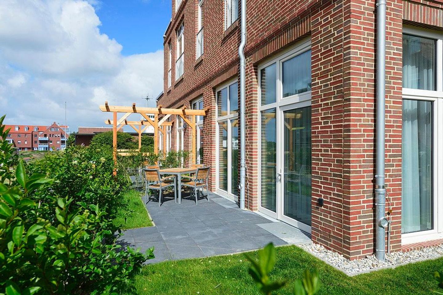 Aparthotel Anna Düne Aparthotel Anna Düne 0-08 Wangerooge - Terrasse mit Gartenmöbel