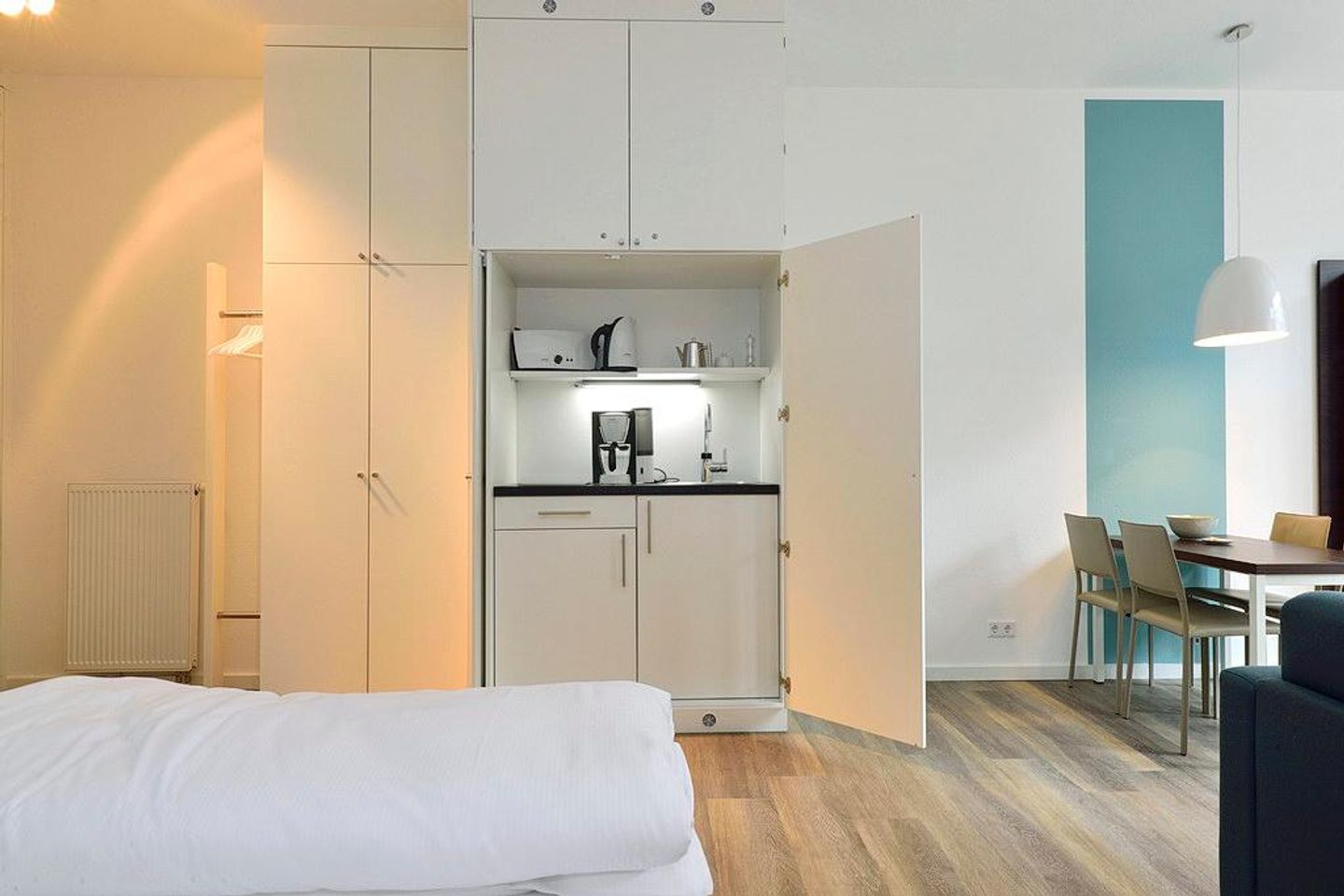 Aparthotel Anna Düne Aparthotel Anna Düne 0-09 Wangerooge - Wohn/ Essbereich mit Küchenzeile