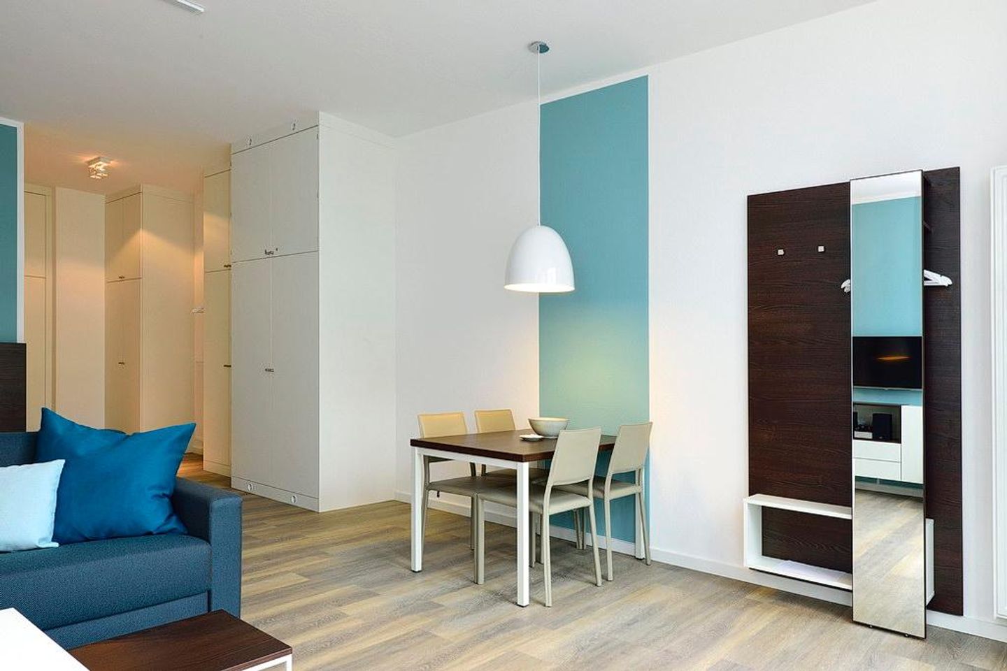 Aparthotel Anna Düne Aparthotel Anna Düne 0-11 Wangerooge - Wohn/ Essbereich mit Esstisch