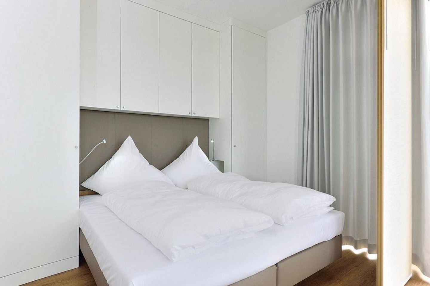 Aparthotel Anna Düne Aparthotel Anna Düne 1-12 Wangerooge - Schlafbereich mit Doppelbett