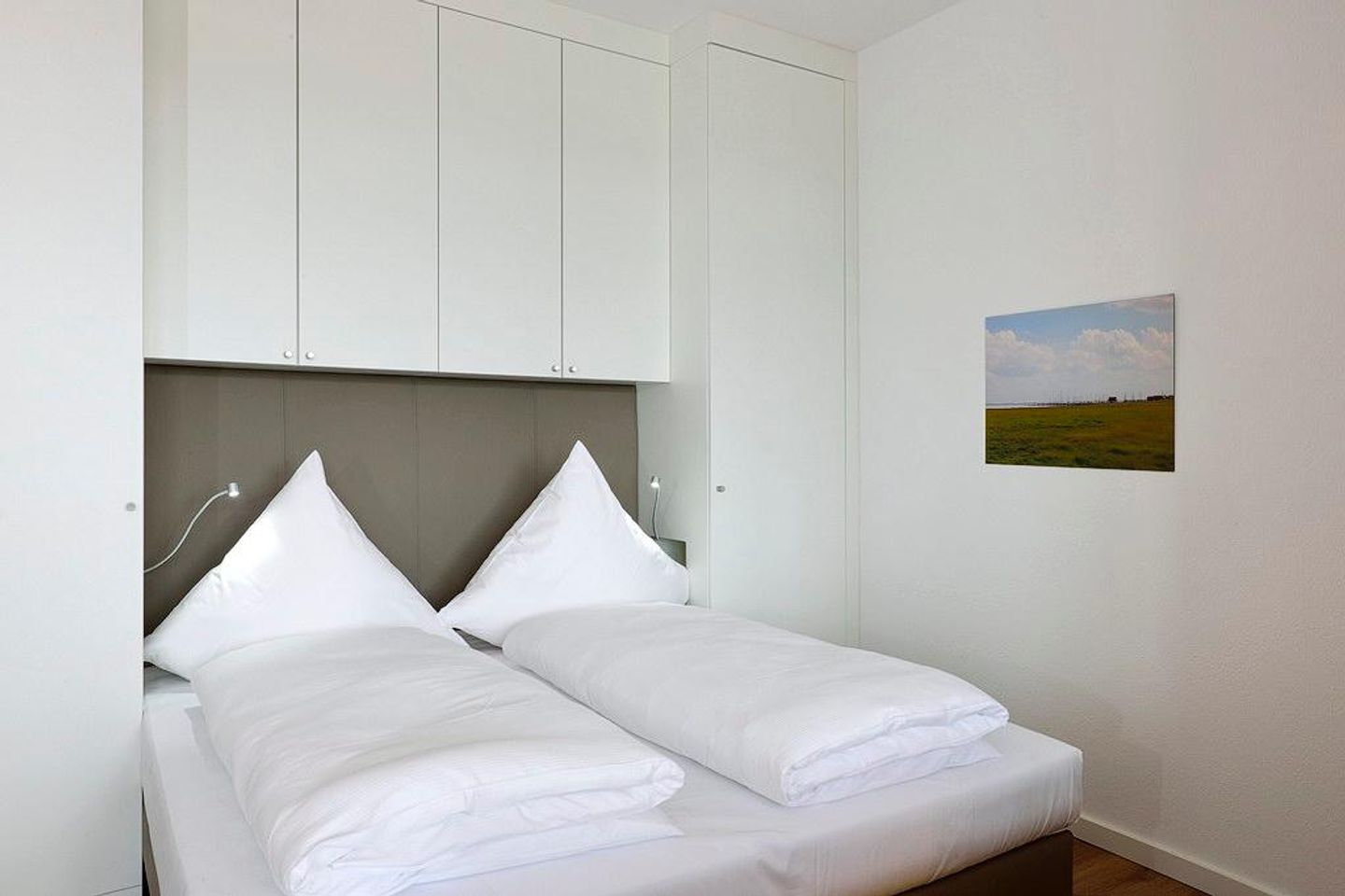 Aparthotel Anna Düne Aparthotel Anna Düne 1-15 Wangerooge - Schlafbereich mit Doppelbett