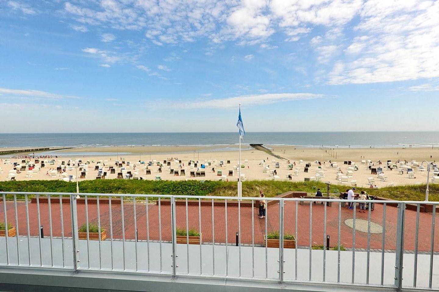 Aparthotel Anna Düne Aparthotel Anna Düne 1-19 Wangerooge - Balkon mit Ausblick