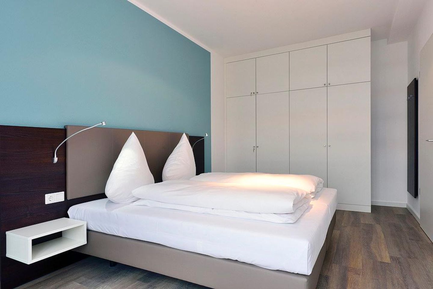 Aparthotel Anna Düne Aparthotel Anna Düne 1-24 Wangerooge - Schlafzimmer mit Doppelbett