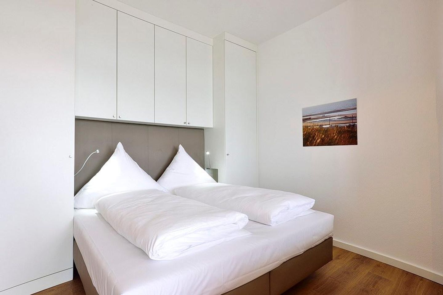 Aparthotel Anna Düne Aparthotel Anna Düne 2-32 Wangerooge - Schlafbereich mit Doppelbett