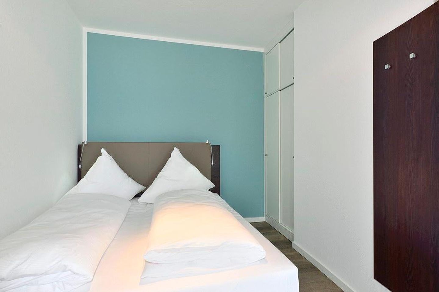 Aparthotel Anna Düne Aparthotel Anna Düne 2-34 Wangerooge - Schlafzimmer mit Doppelbett