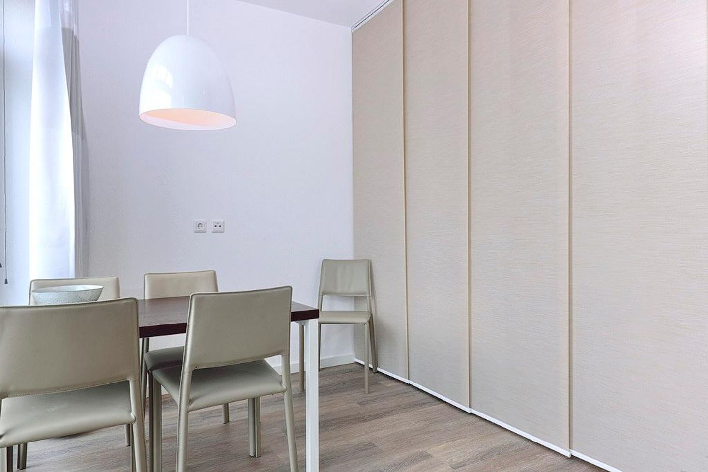 Aparthotel Anna Düne Aparthotel Anna Düne 2-35 Wangerooge - Wohn/ Essbereich mit Esstisch