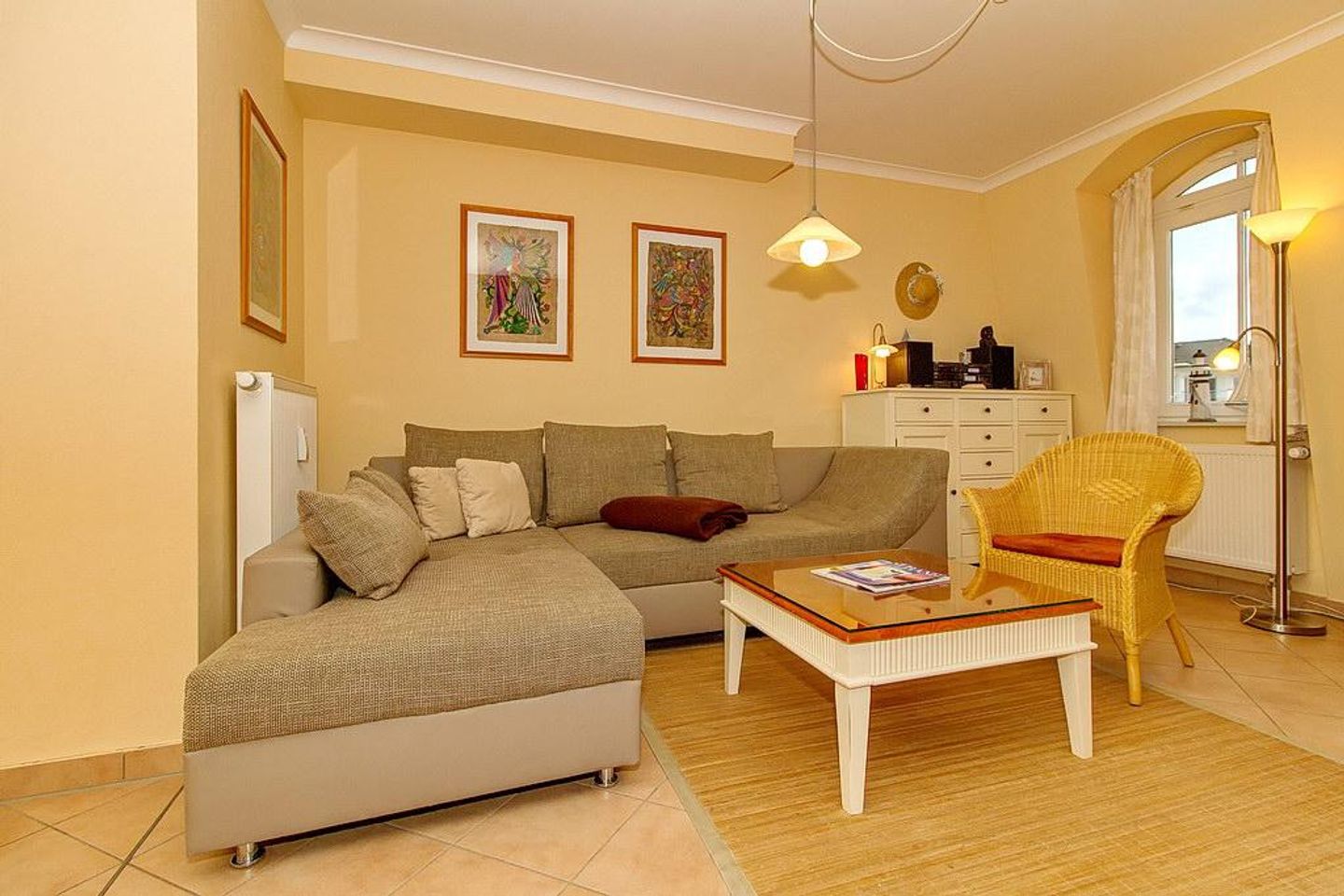 Apartment-Residenz Ostseestrand Apartment-Residenz Ostseestrand 31 Kühlungsborn - Wohn-Essbereich mit Couch