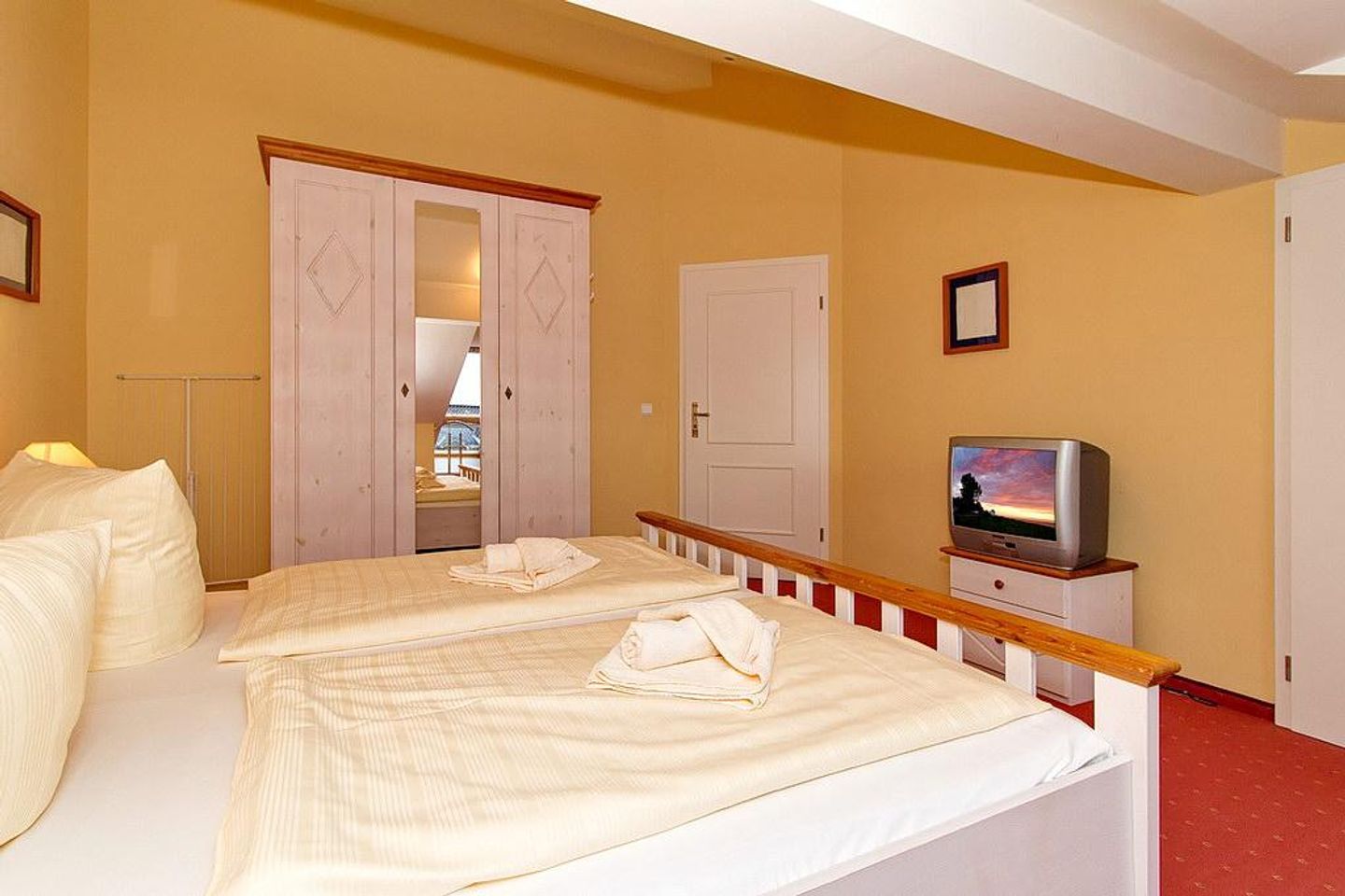 Apartment-Residenz Ostseestrand Apartment-Residenz Ostseestrand 31 Kühlungsborn - Schlafzimmer mit Doppelbett