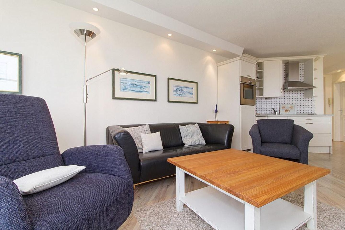 Apartmenthaus Atlantik Apartmenthaus Atlantik 113 Kühlungsborn - Wohn-Essbereich mit Couch