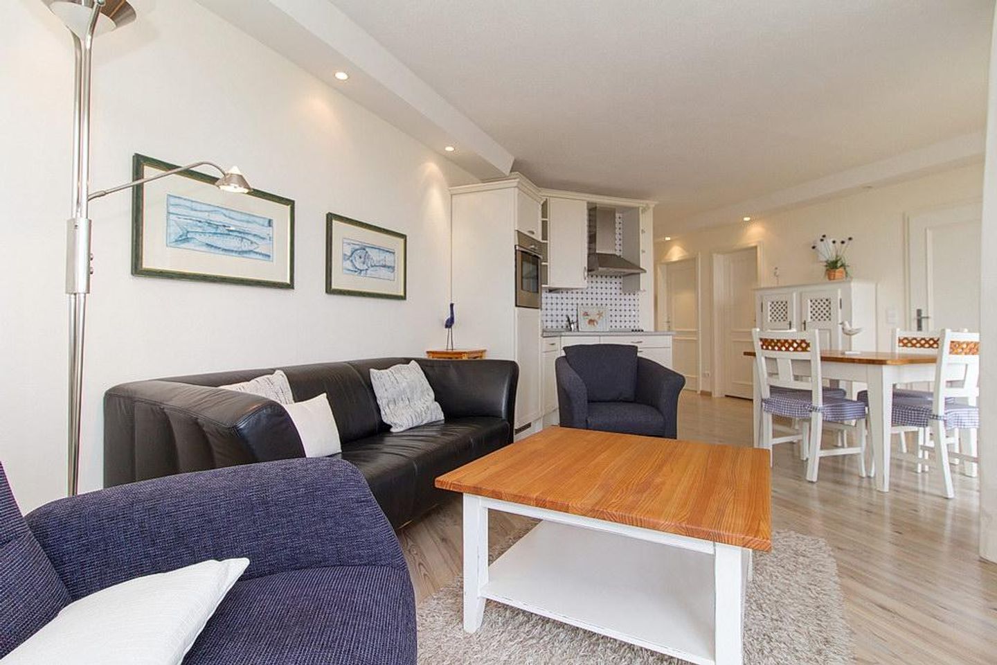 Apartmenthaus Atlantik Apartmenthaus Atlantik 113 Kühlungsborn - Wohn-Essbereich mit Couch