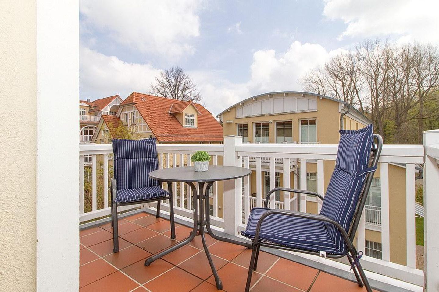 Dünenschloss Dünenschloss 2-18 Kühlungsborn - Balkon mit Gartenmöbeln