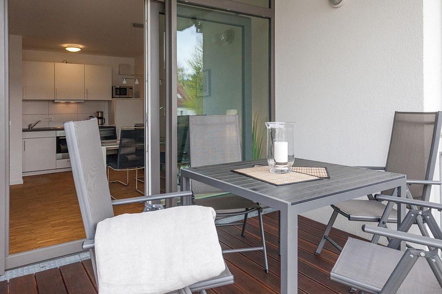 DünenResort Binz DünenResort Binz 113 Rügen - Balkon mit Gartenmöbeln