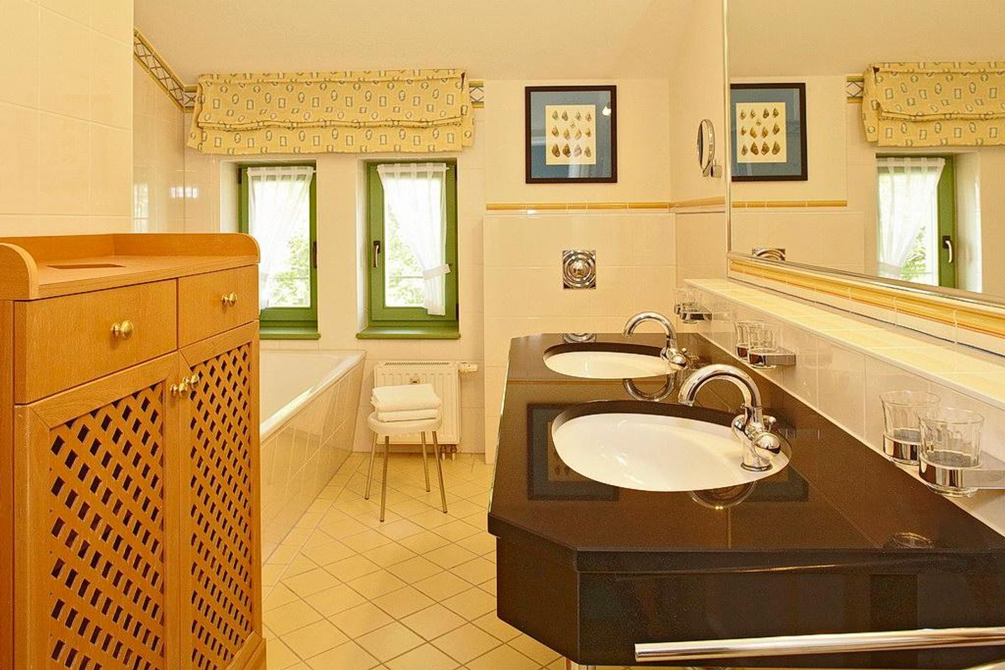 Villa am Ostseestrand Villa am Ostseestrand 311 Usedom - Badezimmer mit Badewanne