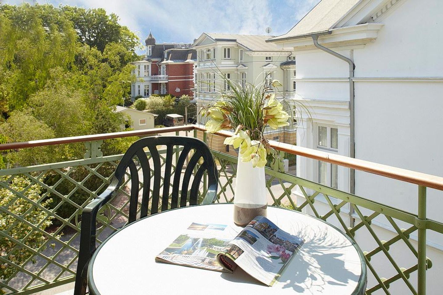 Villa am Ostseestrand Villa am Ostseestrand 311 Usedom - Balkon mit Gartenmöbeln