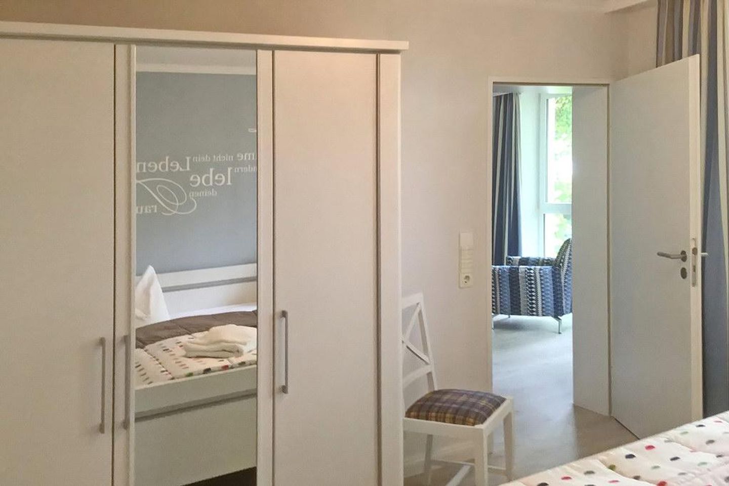 Strand-Park Strand-Park 322 Usedom - Schlafzimmer mit Kleiderschrank